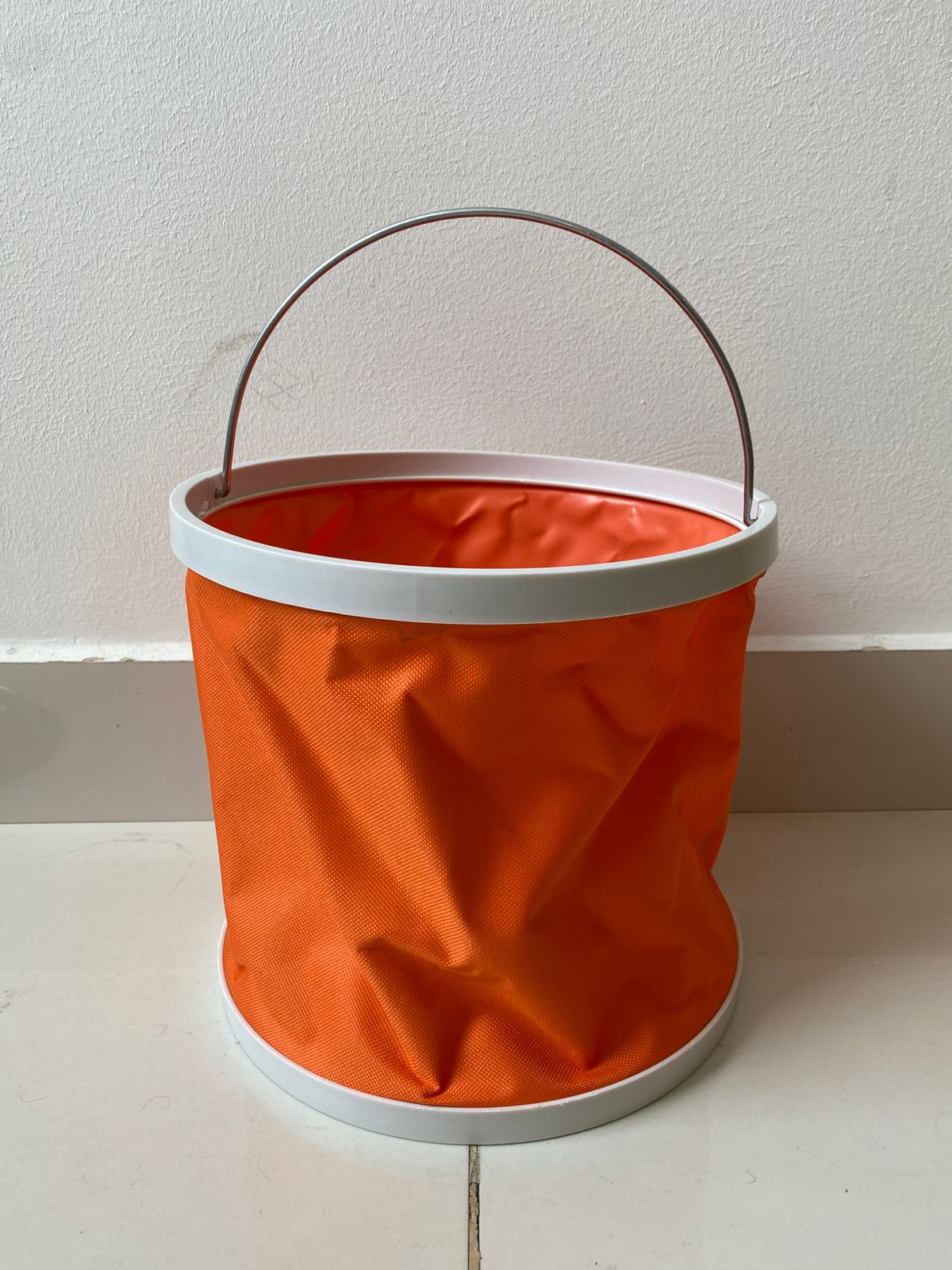 Vista 4 de Cubo Balde Multifuncional Plegable